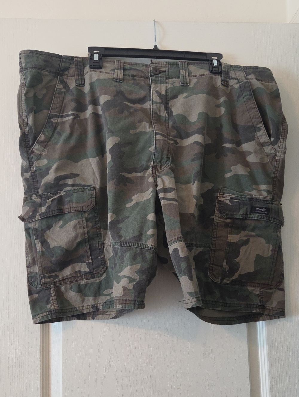 Wrangler Men's Camouflage Cargo Shorts - Green/Brown Camo Relaxed Fit